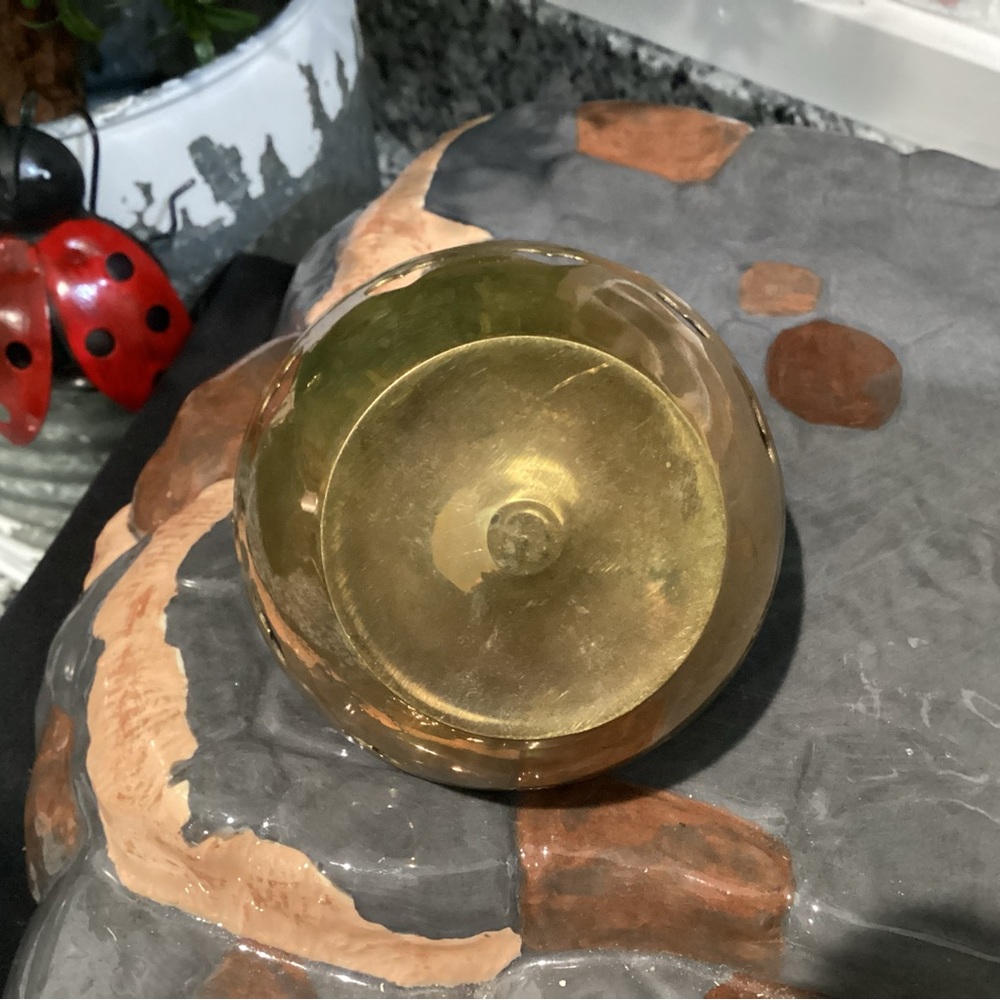 🟡 Vintage - Solid Brass Heart Cutouts Basket with Handle - Very Unique - Picture 6 of 9
